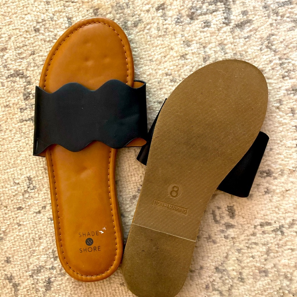 Shade and Shore slip on sandals